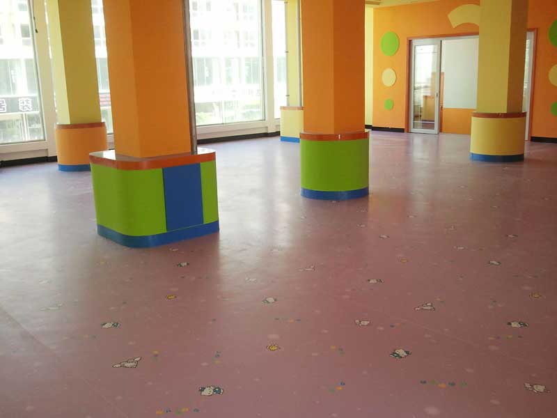 北京市丰台区红黄蓝幼儿园地板