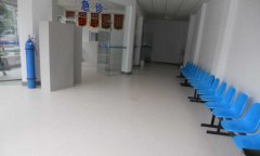 医院地板多少钱一平方米